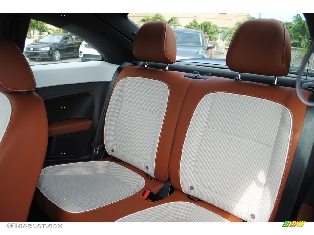 2017 Volkswagen Beetle 1.8T Classic Coupe Rear Seat Photos