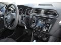 Pure White - Tiguan S Photo No. 17