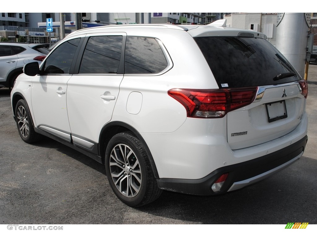 Diamond White Pearl 2017 Mitsubishi Outlander GT 3.0 S-AWC Exterior Photo #140410242