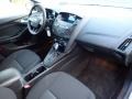 White Gold - Focus SE Sedan Photo No. 12