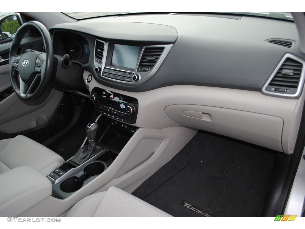 2018 Hyundai Tucson Value Gray Dashboard Photo #140411538