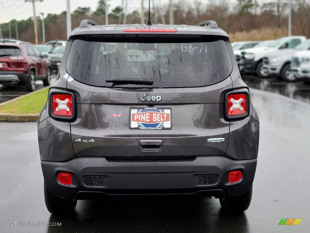 2021 Renegade Latitude 4x4 - Granite Crystal Metallic / Black photo #5