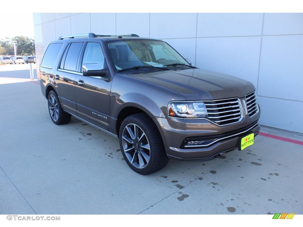 2016 Lincoln Navigator Reserve Exterior Photos