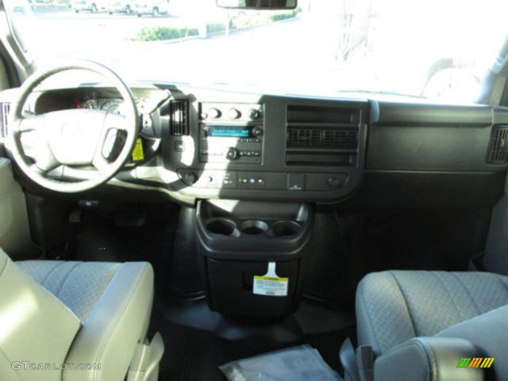 2020 Savana Van 3500 Cargo - Onyx Black / Medium Pewter photo #4