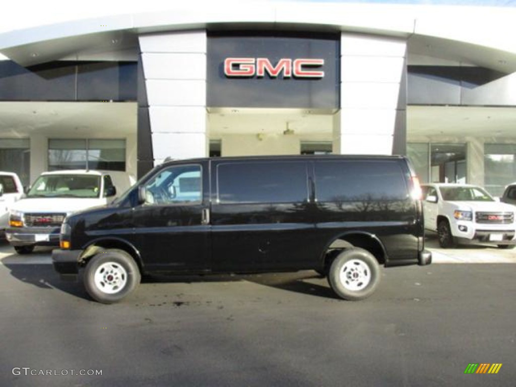 2020 Savana Van 3500 Cargo - Onyx Black / Medium Pewter photo #2