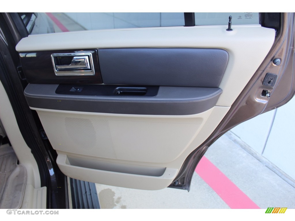 2016 Lincoln Navigator Reserve Dune Door Panel Photo #140415701