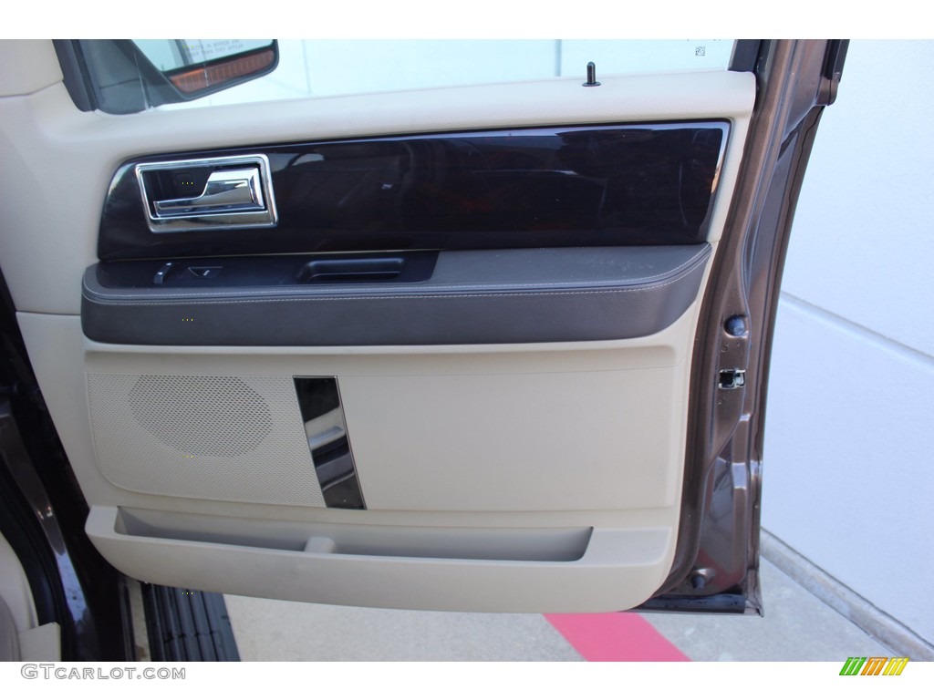 2016 Lincoln Navigator Reserve Door Panel Photos