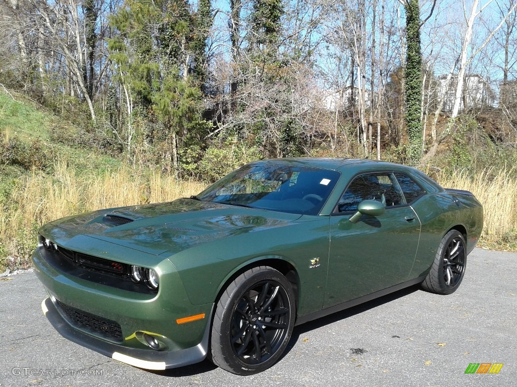 2020 Challenger R/T Scat Pack - F8 Green / Black photo #2