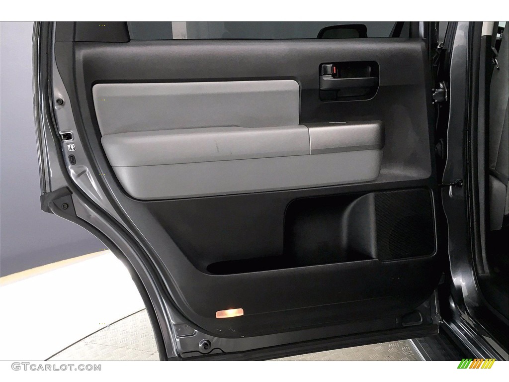 2016 Toyota Sequoia SR5 4x4 Gray Door Panel Photo #140416631