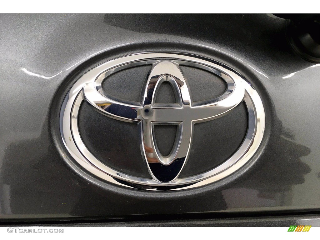 2016 Toyota Sequoia SR5 4x4 Marks and Logos Photo #140416835