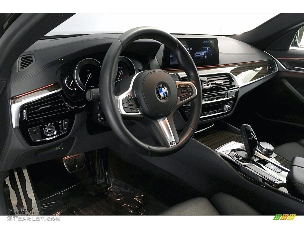 2017 5 Series 530i Sedan - Dark Graphite Metallic / Black photo #21