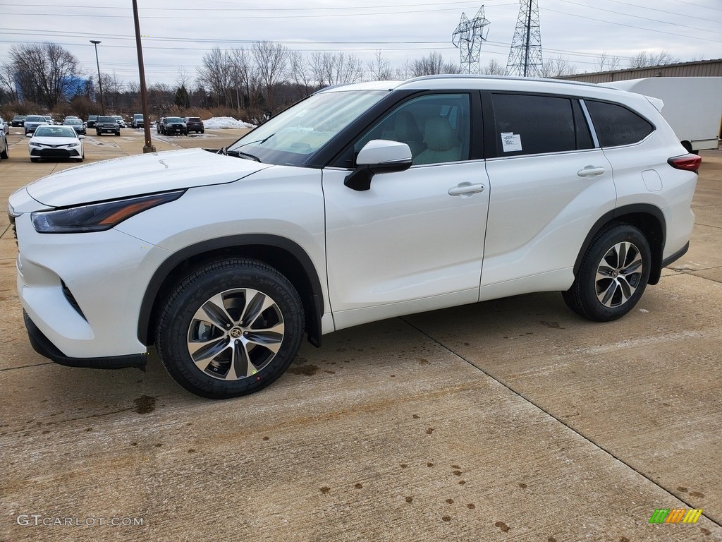 Blizzard White Pearl 2021 Toyota Highlander XLE AWD Exterior Photo #140425044
