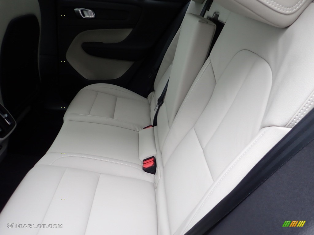 2021 XC40 T5 Momentum AWD - Crystal White Metallic / Blond/Charcoal photo #8