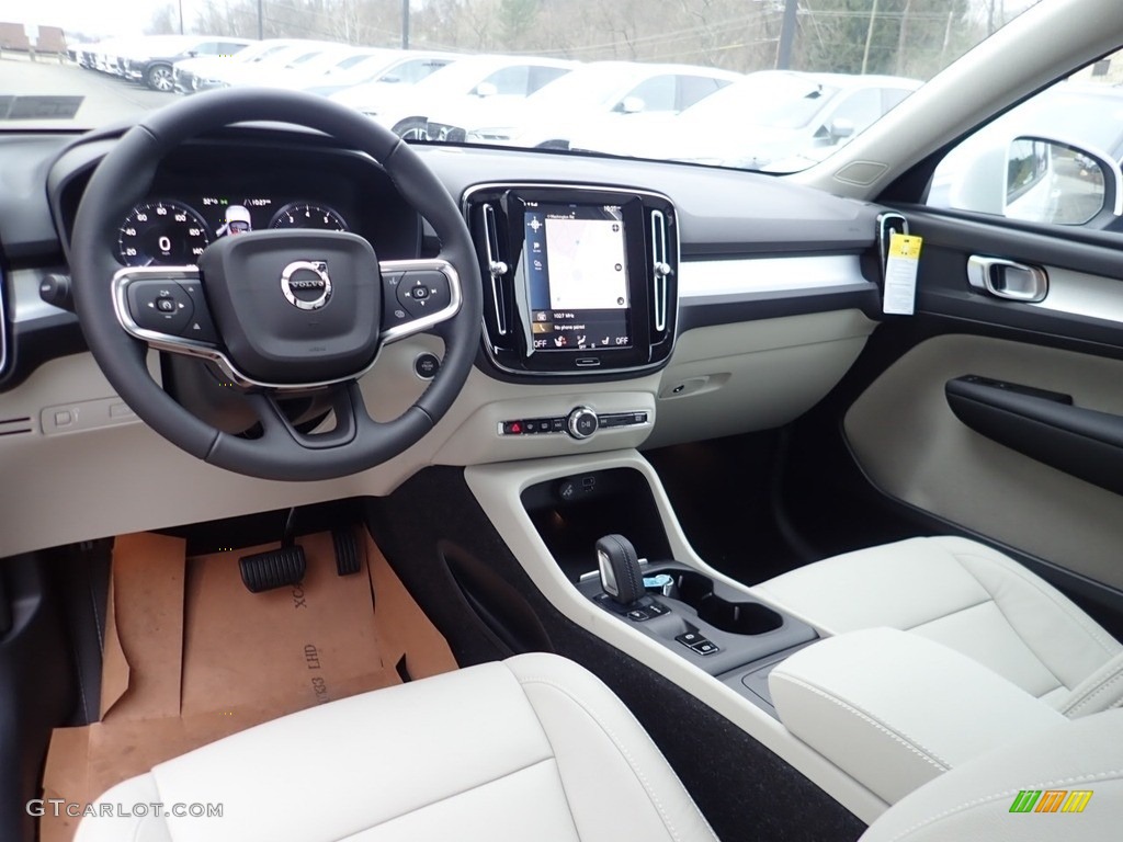2021 XC40 T5 Momentum AWD - Crystal White Metallic / Blond/Charcoal photo #9