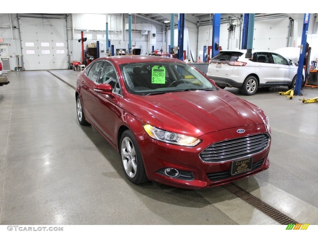 2015 Fusion SE - Ruby Red Metallic / Charcoal Black photo #3