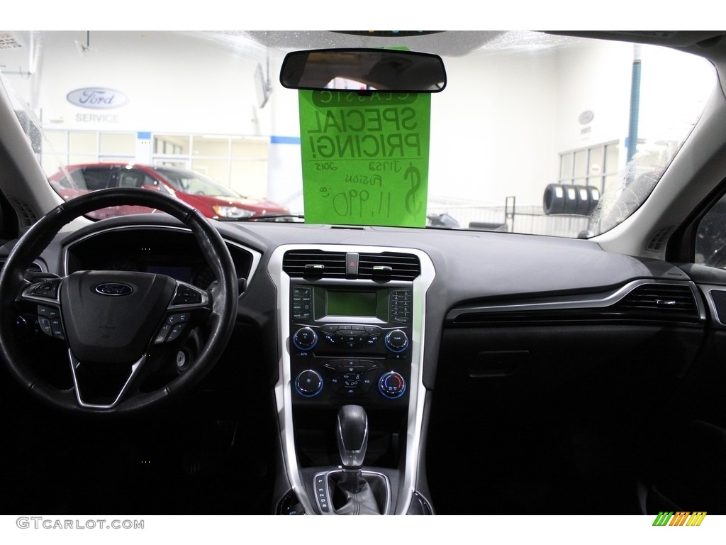 2015 Fusion SE - Ruby Red Metallic / Charcoal Black photo #10
