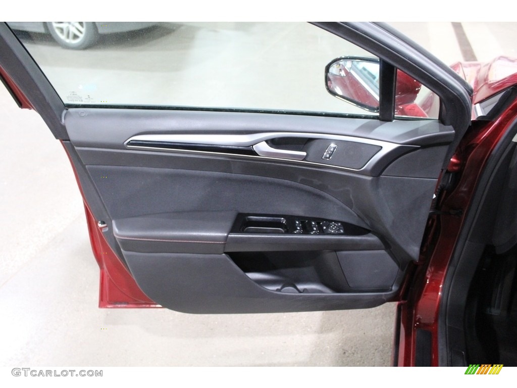 2015 Fusion SE - Ruby Red Metallic / Charcoal Black photo #12