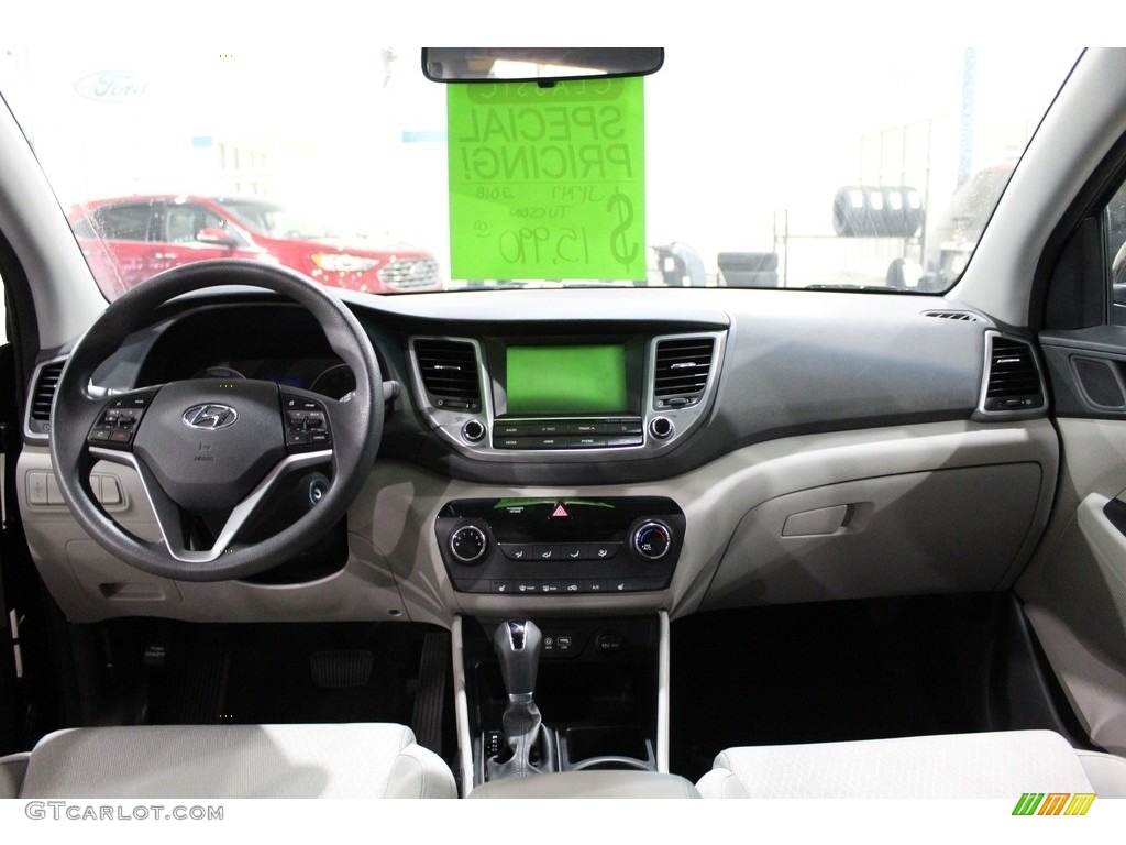 2018 Hyundai Tucson SEL Beige Dashboard Photo #140428314