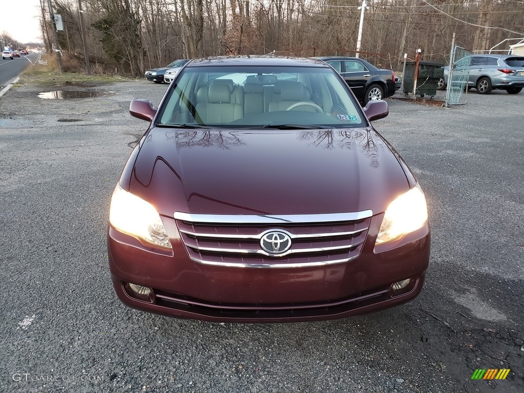 2005 Avalon XLS - Cassis Red Pearl / Graphite Gray photo #2