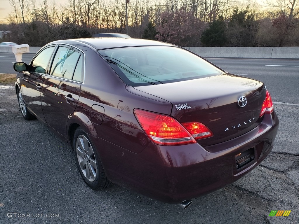 2005 Avalon XLS - Cassis Red Pearl / Graphite Gray photo #5