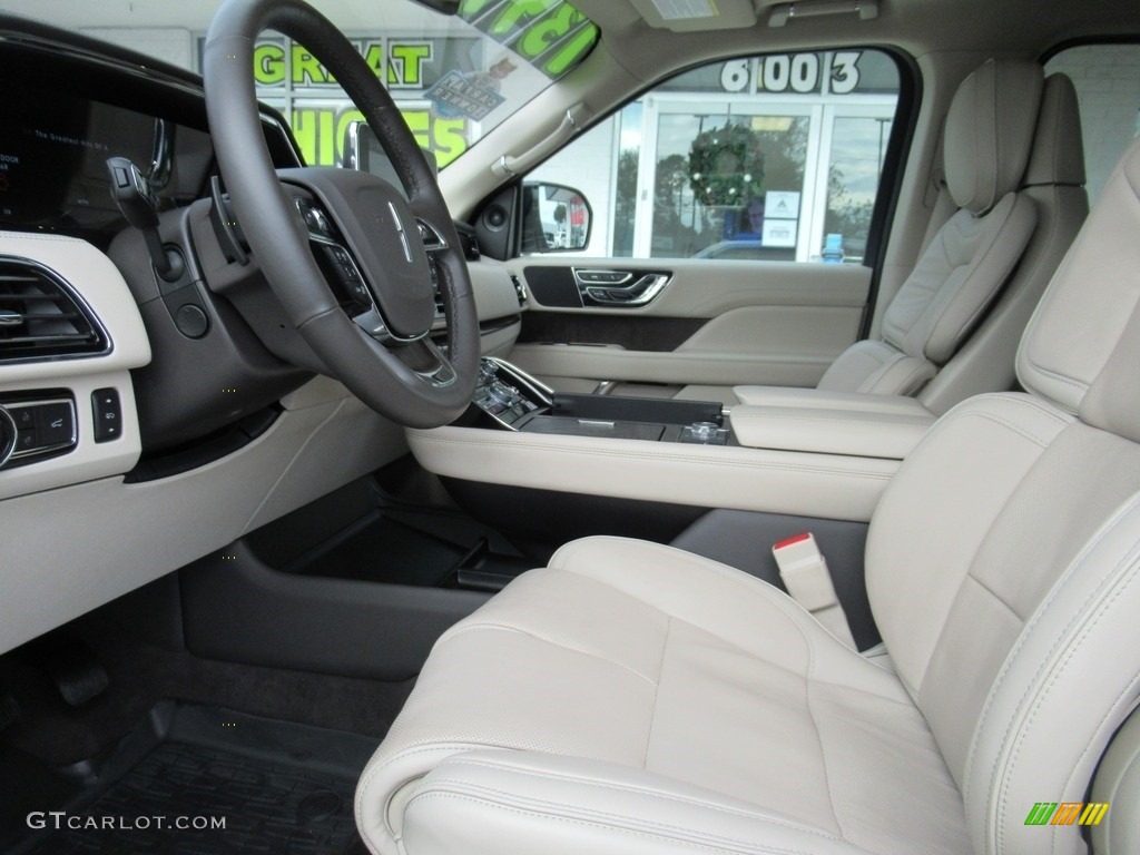 2019 Lincoln Navigator L Reserve 4x4 Front Seat Photo #140432785
