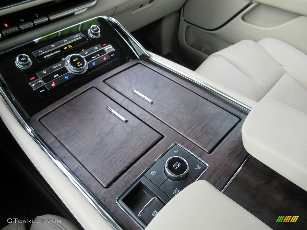2019 Lincoln Navigator L Reserve 4x4 Controls Photo #140433022