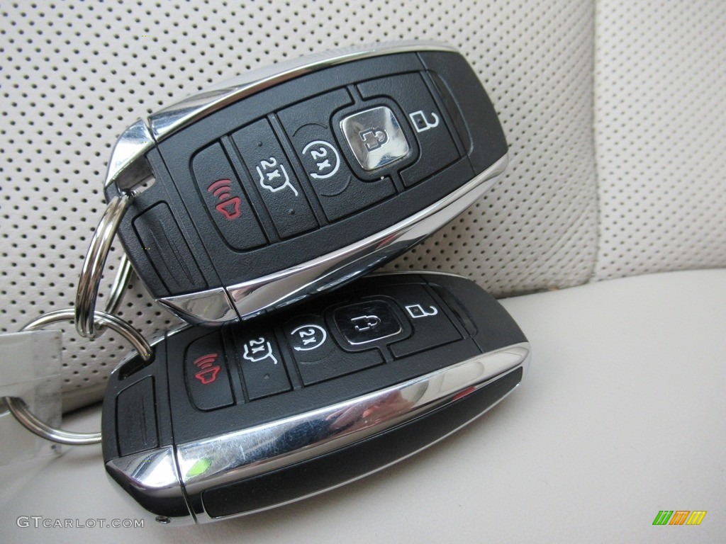 2019 Lincoln Navigator L Reserve 4x4 Keys Photos