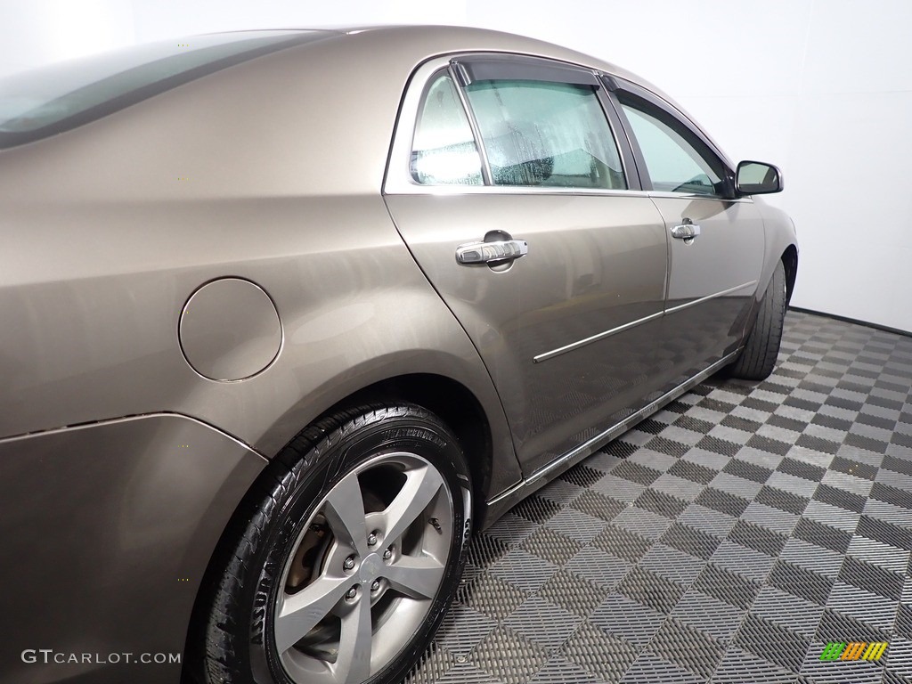2012 Malibu LT - Taupe Gray Metallic / Ebony photo #18