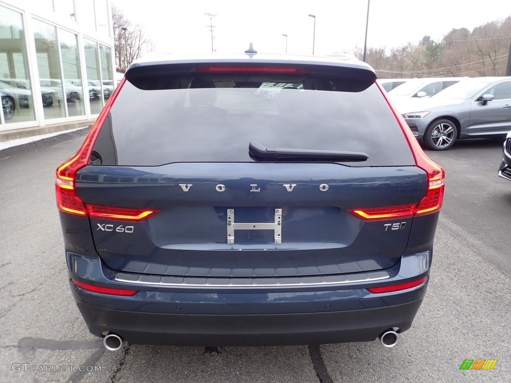 2021 XC60 T5 AWD Momentum - Denim Blue Metallic / Blonde/Charcoal photo #3