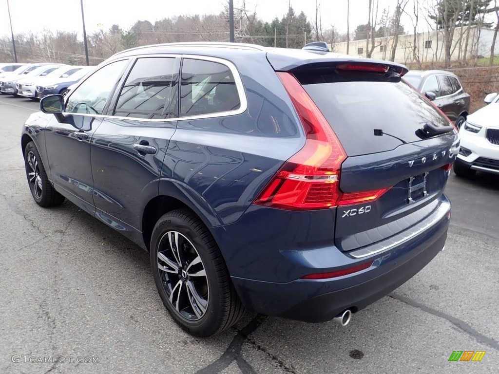 2021 XC60 T5 AWD Momentum - Denim Blue Metallic / Blonde/Charcoal photo #4