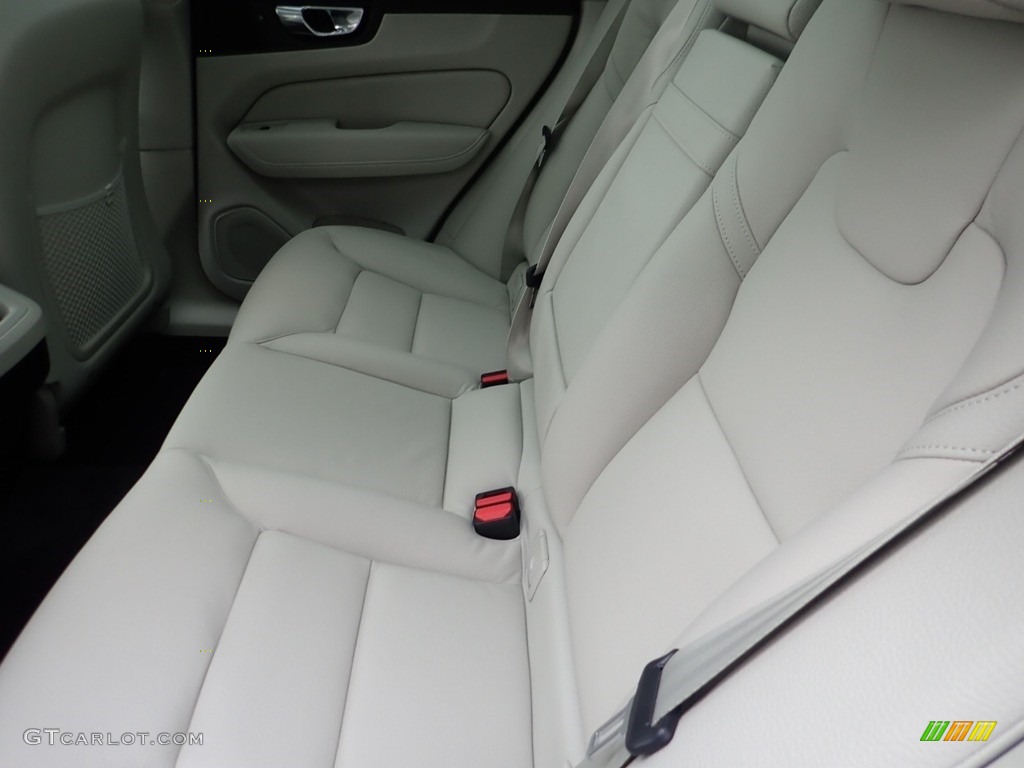 2021 XC60 T5 AWD Momentum - Denim Blue Metallic / Blonde/Charcoal photo #8