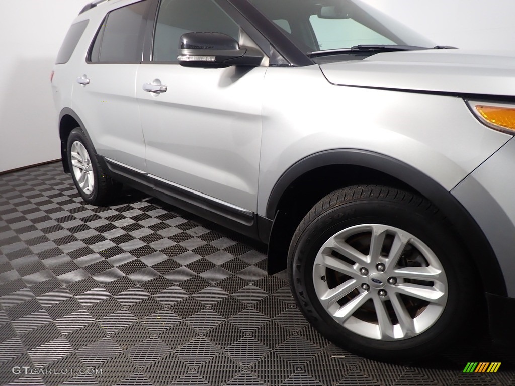 2015 Explorer XLT 4WD - Ingot Silver / Charcoal Black photo #3