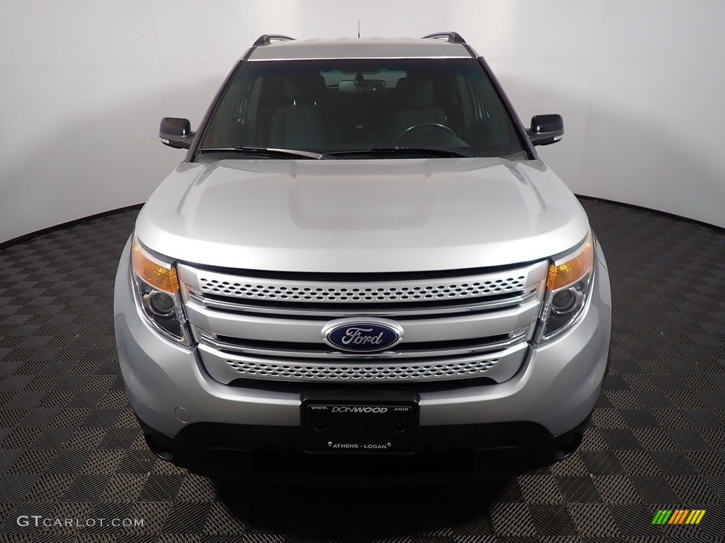 2015 Explorer XLT 4WD - Ingot Silver / Charcoal Black photo #4