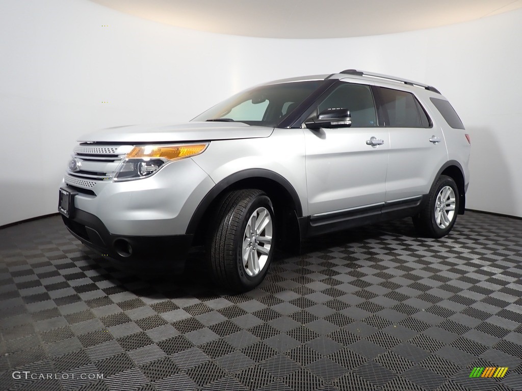 2015 Explorer XLT 4WD - Ingot Silver / Charcoal Black photo #7