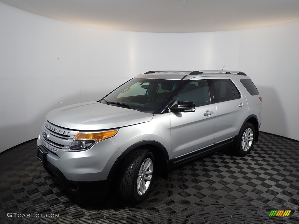 2015 Explorer XLT 4WD - Ingot Silver / Charcoal Black photo #8