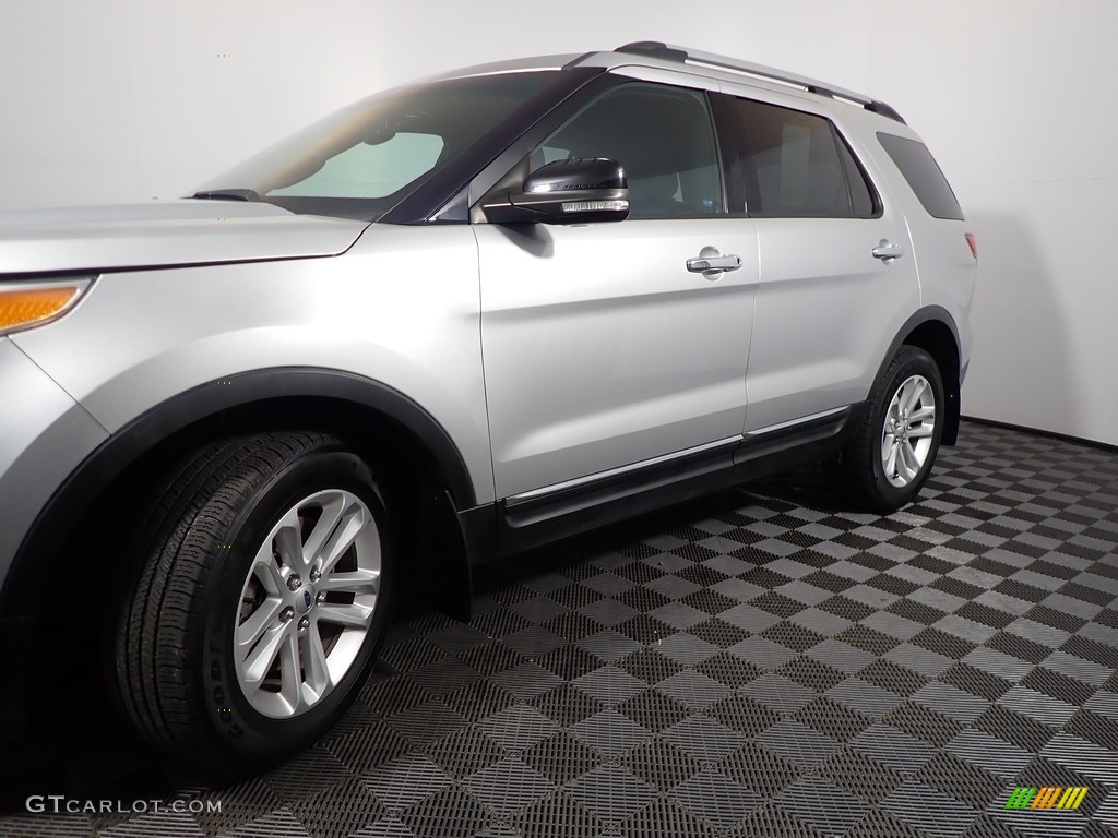 2015 Explorer XLT 4WD - Ingot Silver / Charcoal Black photo #9