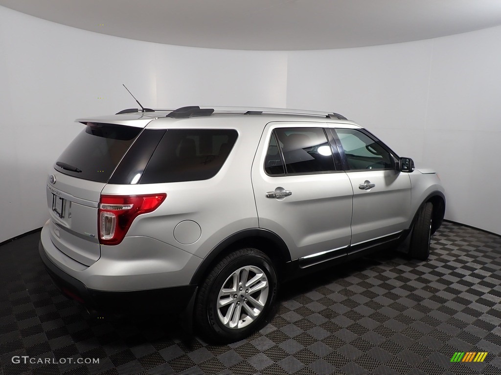 2015 Explorer XLT 4WD - Ingot Silver / Charcoal Black photo #16