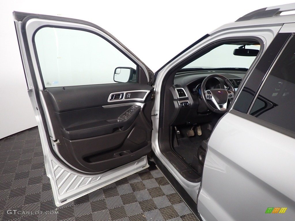 2015 Explorer XLT 4WD - Ingot Silver / Charcoal Black photo #20