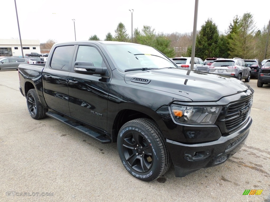 Diamond Black Crystal Pearl 2020 Ram 1500 Big Horn Night Edition Crew Cab 4x4 Exterior Photo #140438513