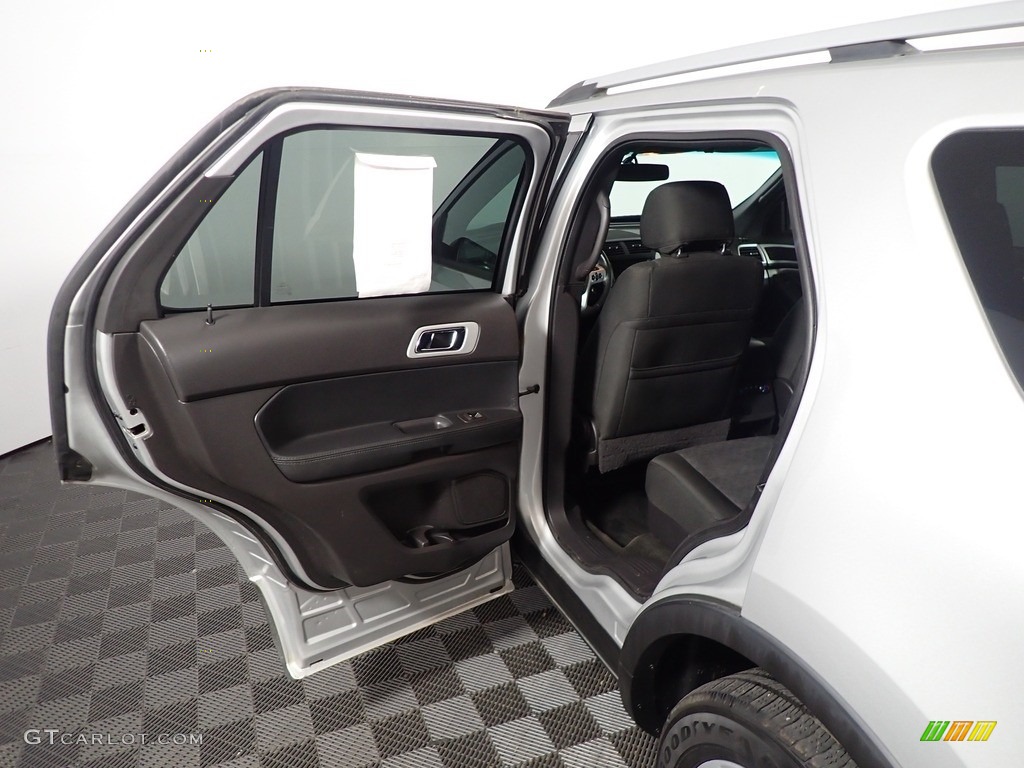 2015 Explorer XLT 4WD - Ingot Silver / Charcoal Black photo #35