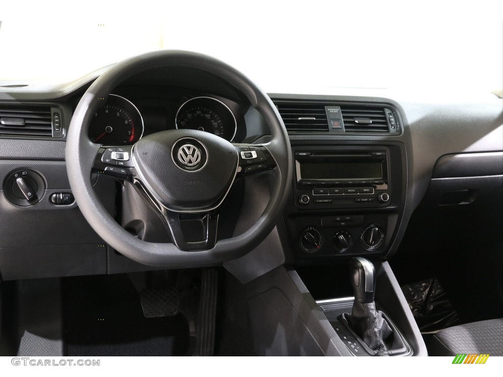 2015 Volkswagen Jetta S Sedan Titan Black Dashboard Photo #140440031