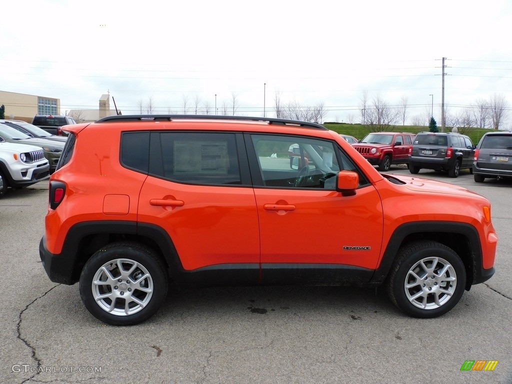 2021 Renegade Latitude 4x4 - Omaha Orange / Black photo #4