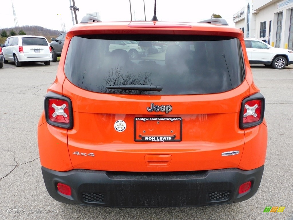 2021 Renegade Latitude 4x4 - Omaha Orange / Black photo #6