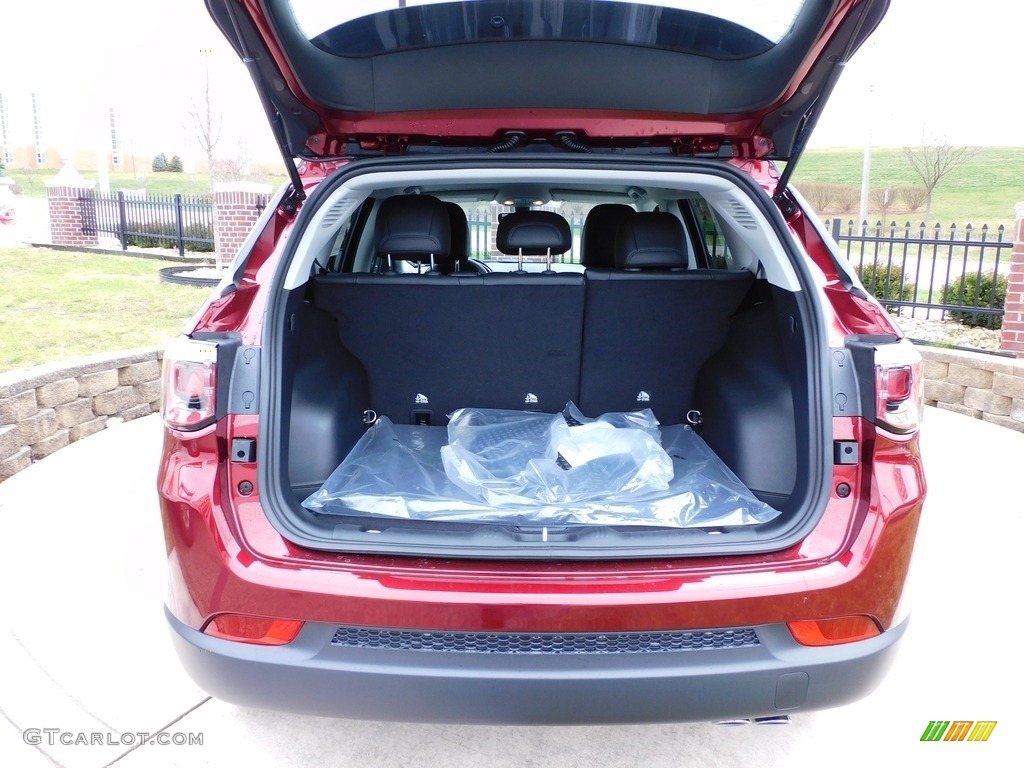 2021 Jeep Compass Altitude 4x4 Trunk Photos