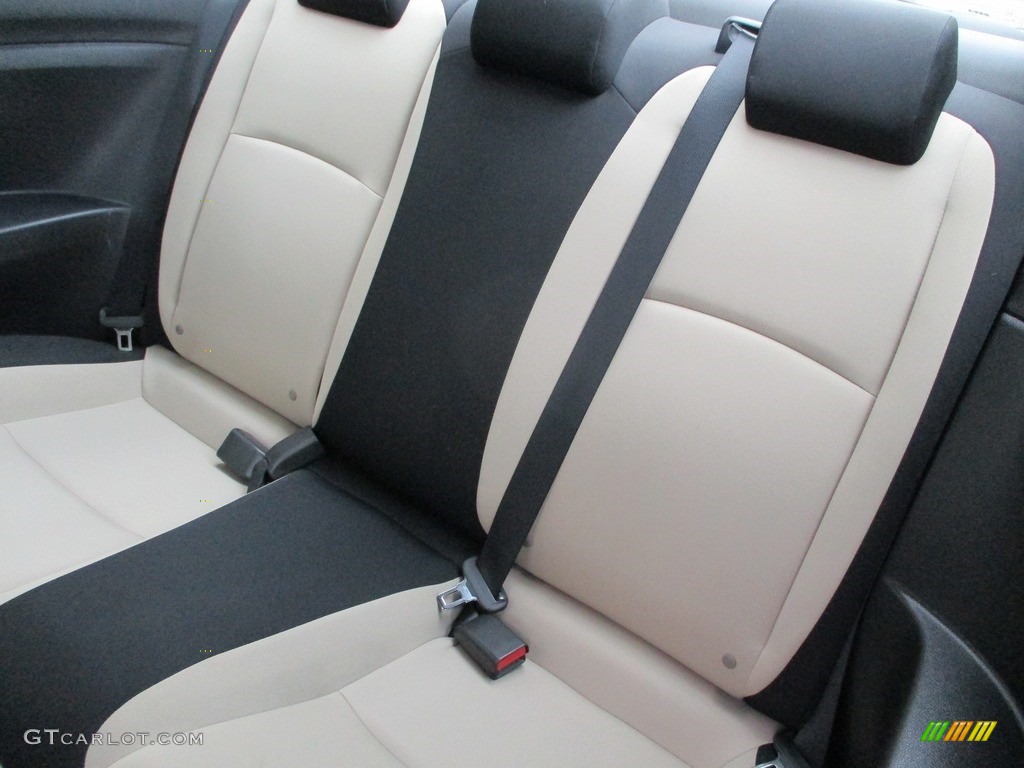 Black/Ivory Interior 2018 Honda Civic EX-T Coupe Photo #140443796