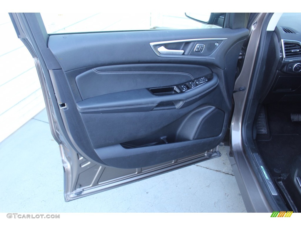 2019 Ford Edge Titanium Ebony Door Panel Photo #140446433