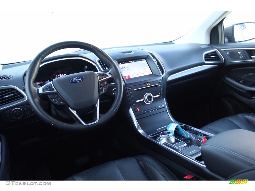 Ebony Interior 2019 Ford Edge Titanium Photo #140446640