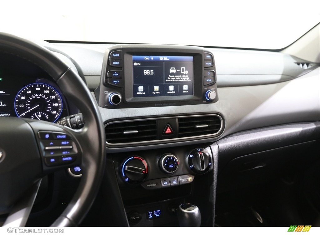 2018 Hyundai Kona SEL Controls Photo #140447609