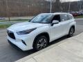 2021 Blizzard White Pearl Toyota Highlander Hybrid XLE AWD  photo #13