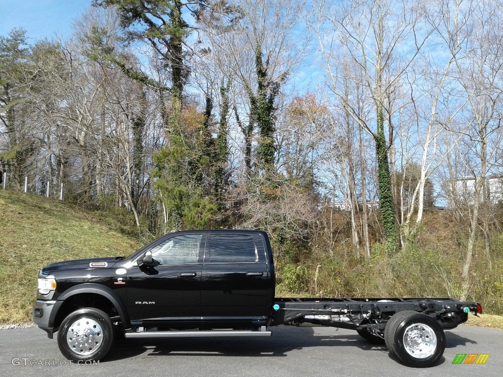Diamond Black Crystal Pearl 2020 Ram 5500 Tradesman Crew Cab 4x4 Chassis Exterior Photo #140454049